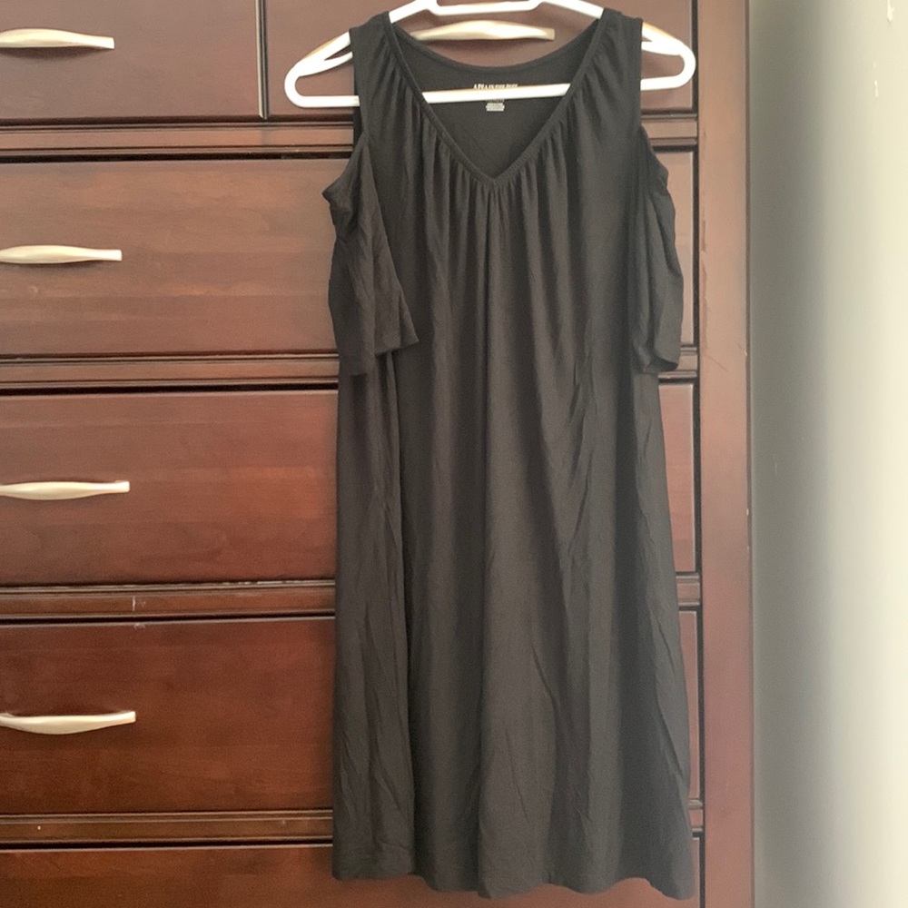 A Pea in the Pod black cold shoulder maternity dress